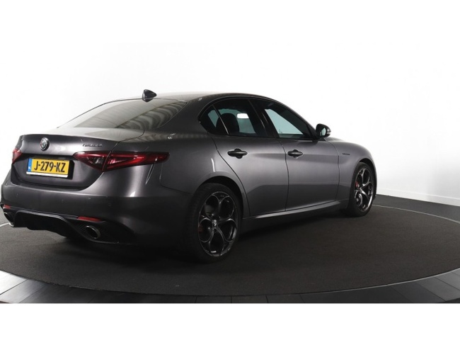Alfa Romeo Giulia - 2.0T Super